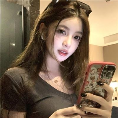 踏浪女人